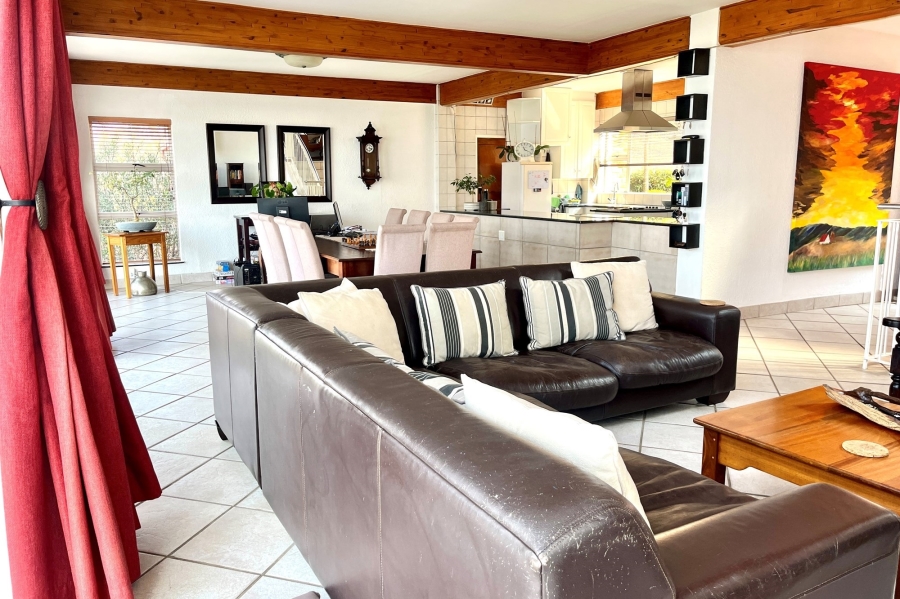 3 Bedroom Property for Sale in Kosmos North West